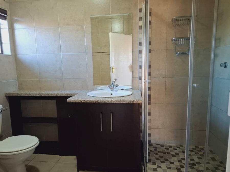 3 Bedroom Property for Sale in Langenhovenpark Free State